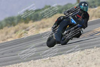 media/Oct-13-2025-Moto Forza (Mon) [[a66d839500]]/3-B Group/Session 3 (Turn 16)/